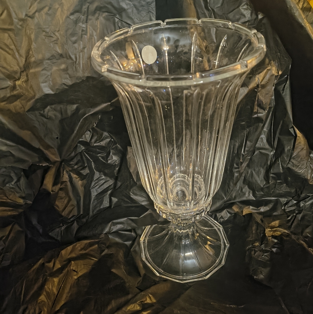 Elegant Clear Glass Candle Holder